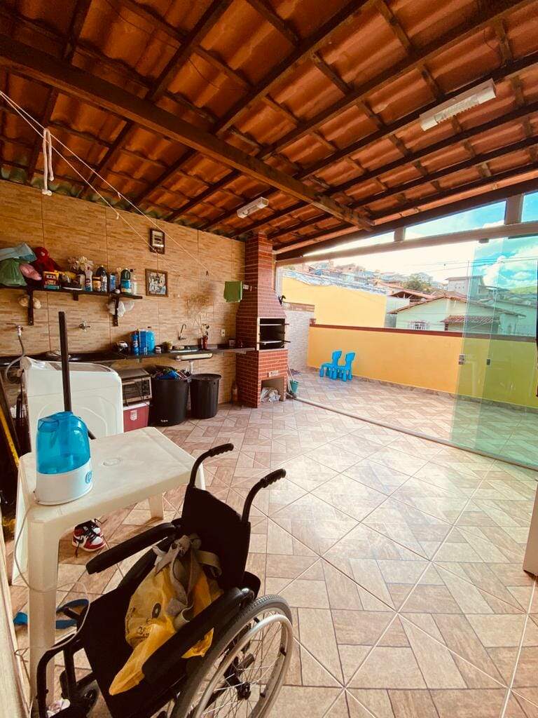 Casa à venda com 7 quartos, 280m² - Foto 7