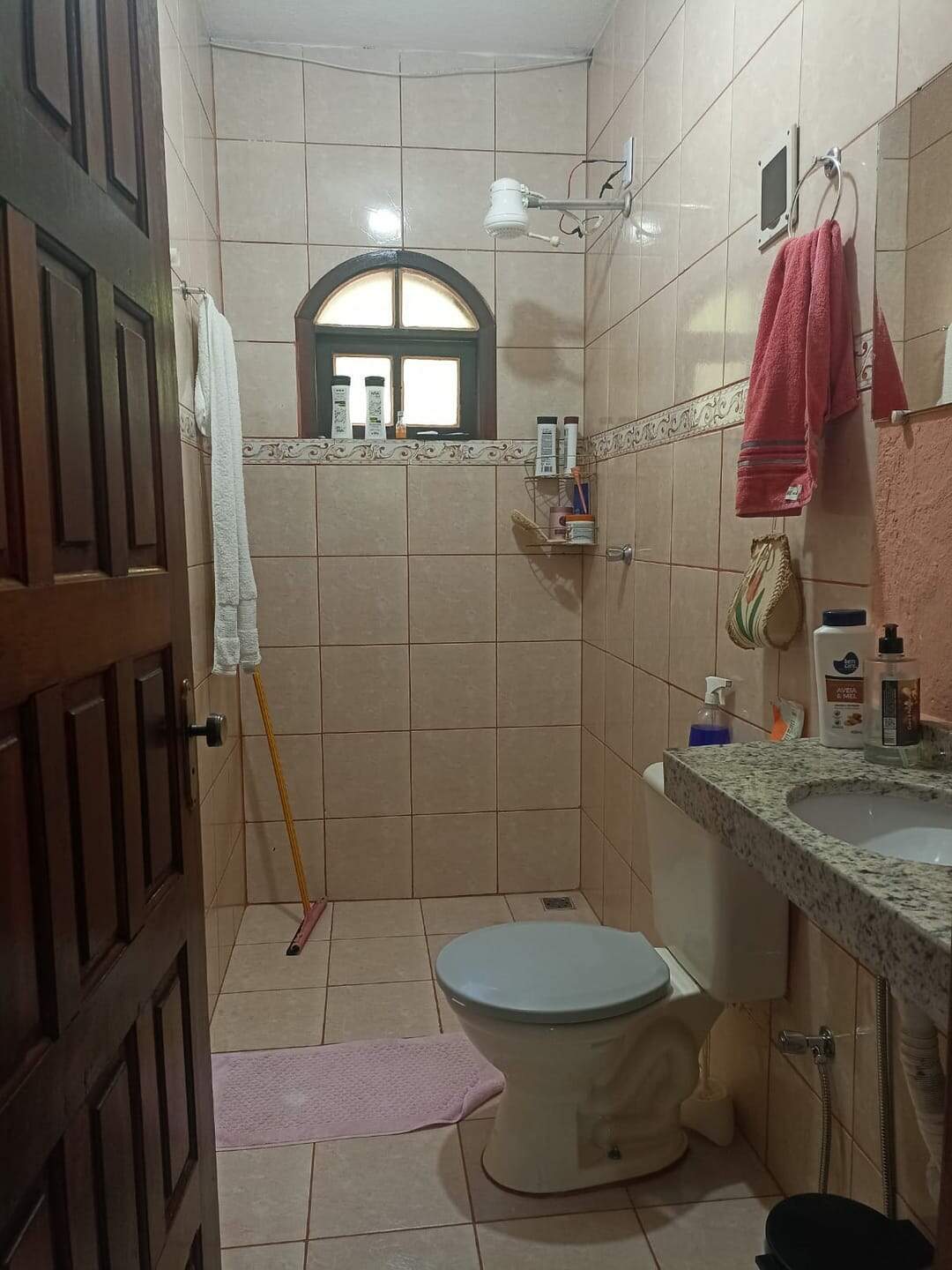 Casa à venda com 3 quartos, 75m² - Foto 1