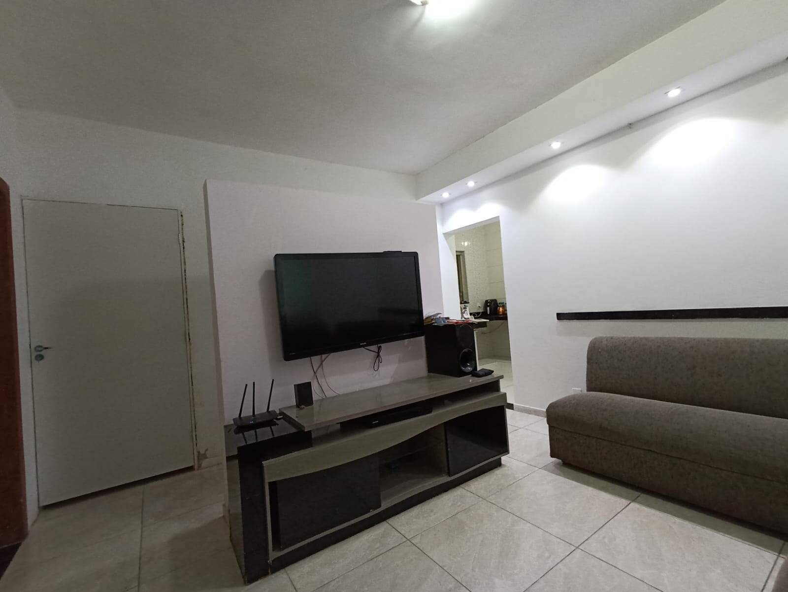 Casa à venda com 2 quartos, 200m² - Foto 6