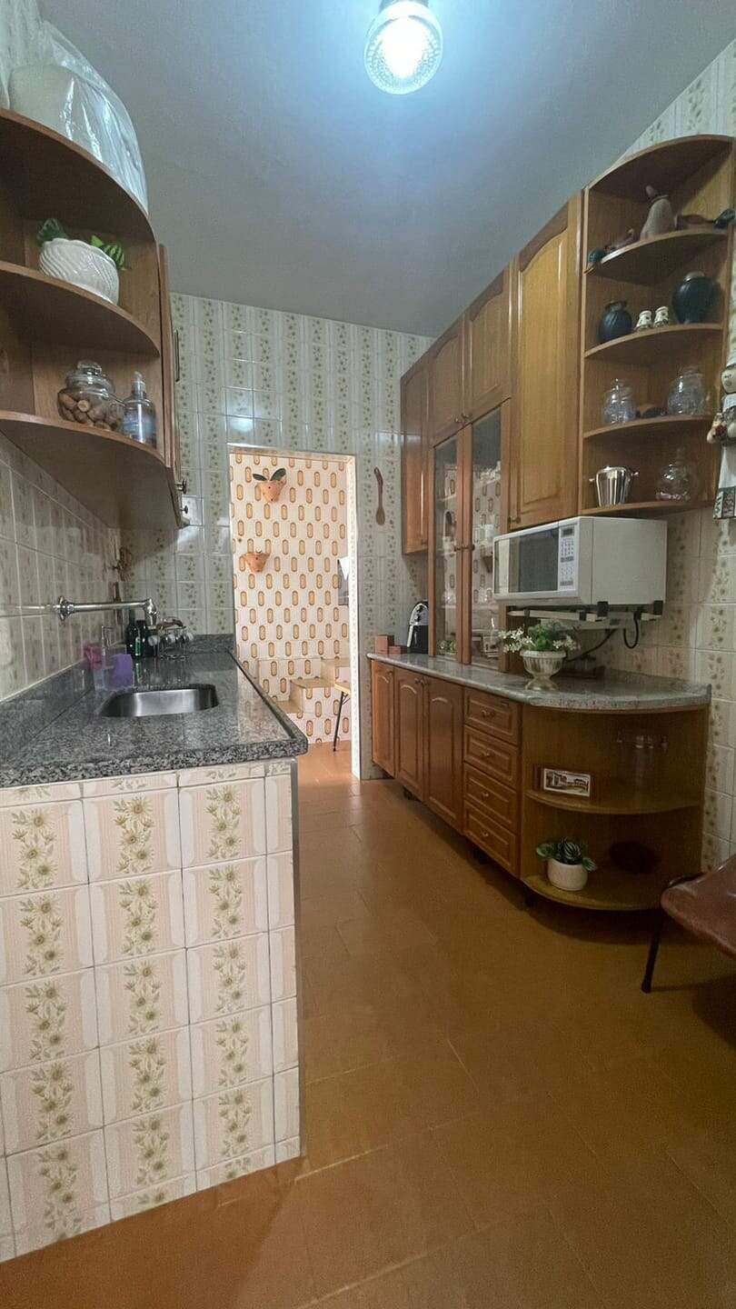 Casa à venda com 3 quartos, 360m² - Foto 3