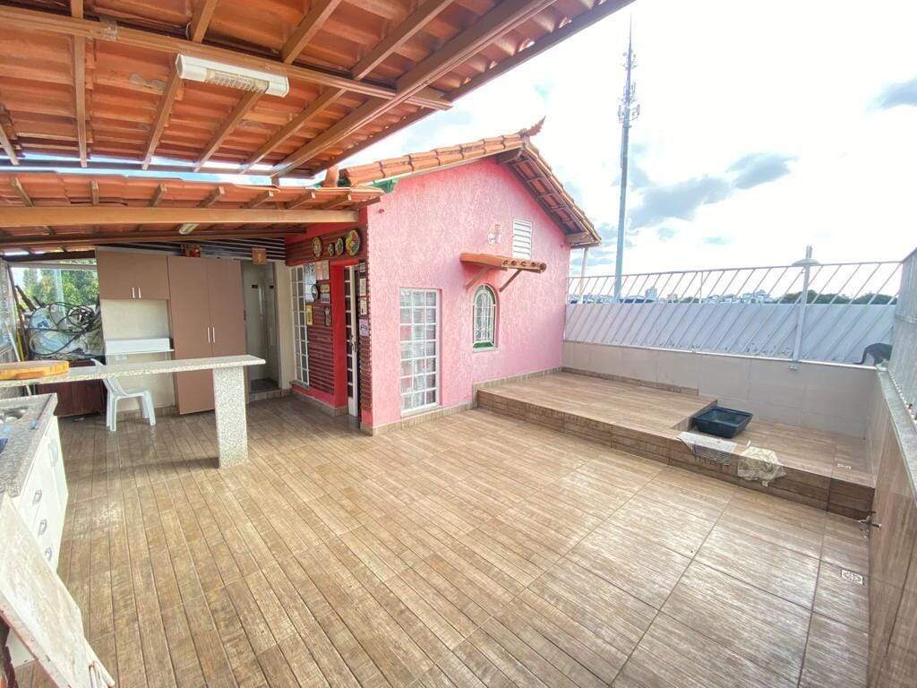 Casa à venda com 3 quartos, 100m² - Foto 25