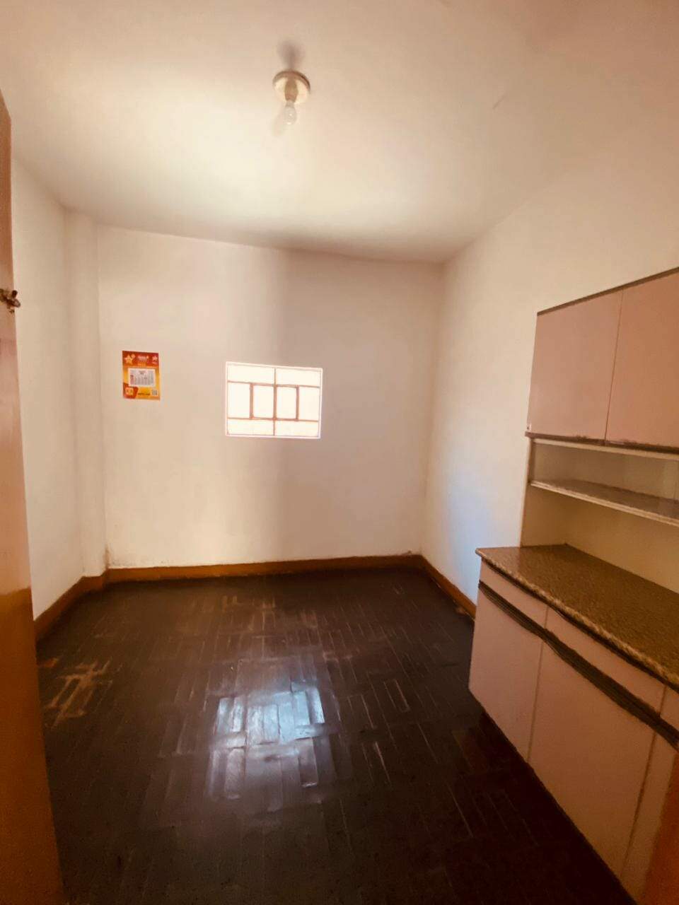 Casa à venda com 4 quartos, 210m² - Foto 12