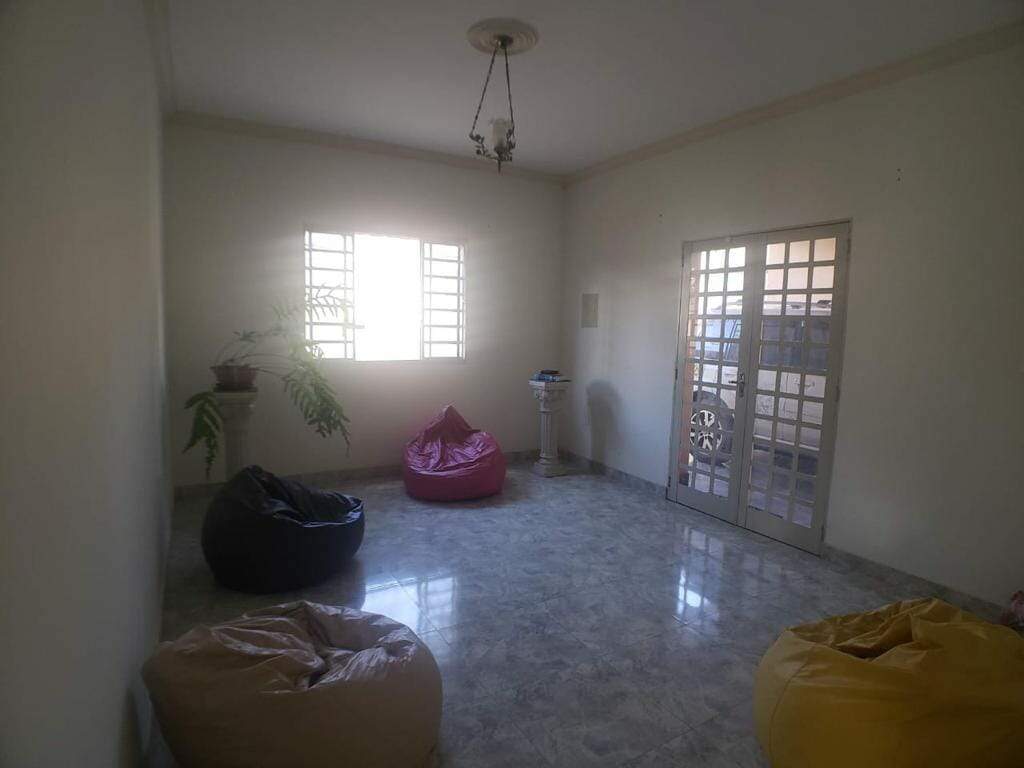 Casa à venda com 3 quartos, 200m² - Foto 39