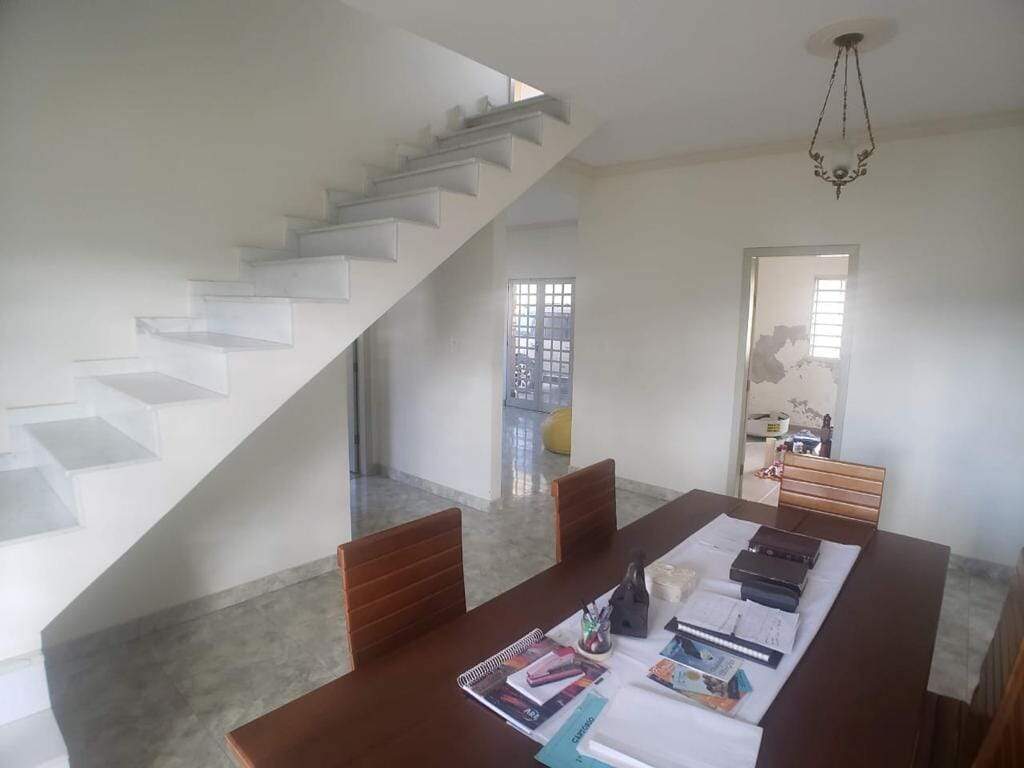 Casa à venda com 3 quartos, 200m² - Foto 38