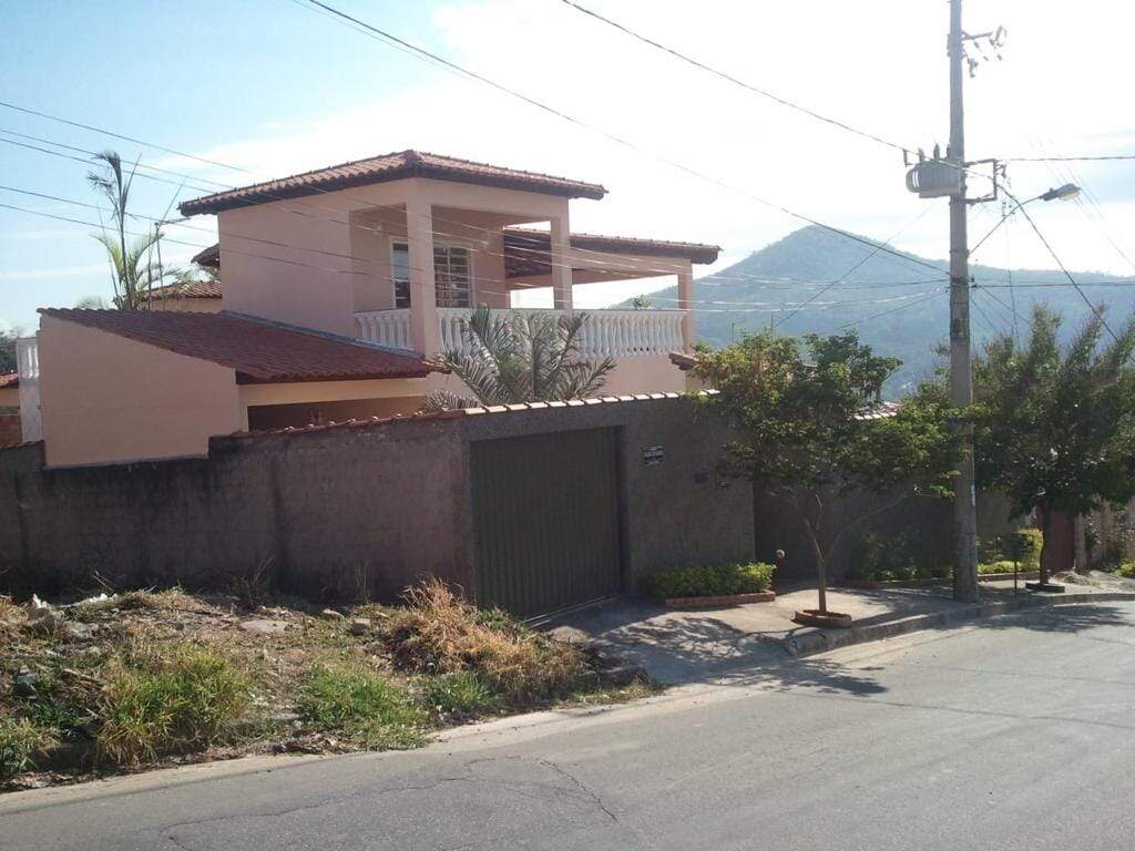 Casa à venda com 3 quartos, 200m² - Foto 33