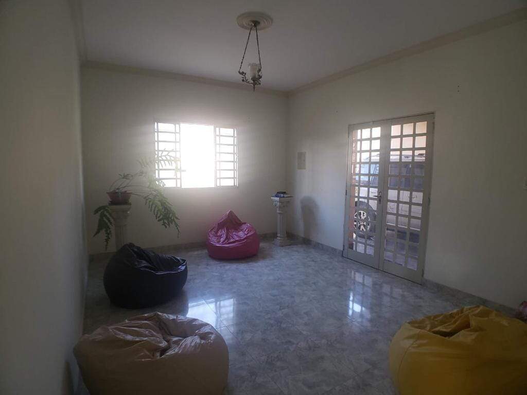 Casa à venda com 3 quartos, 200m² - Foto 26