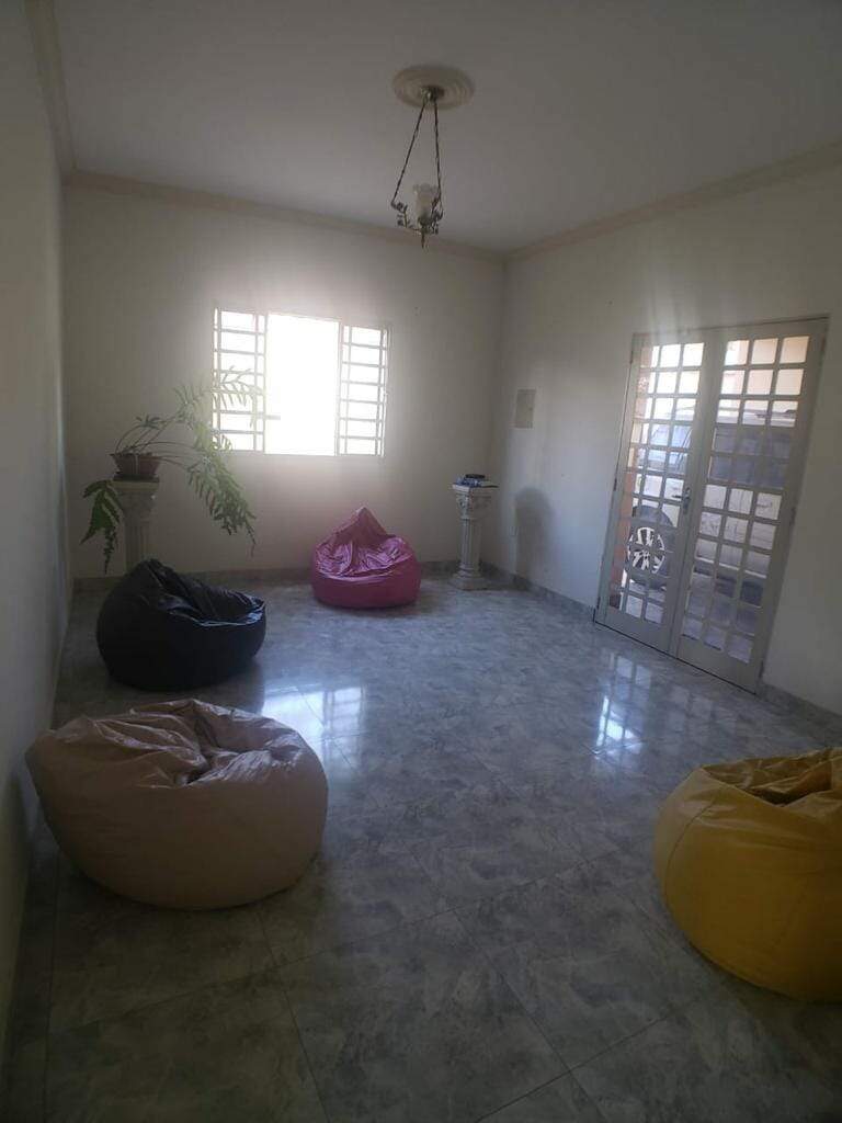 Casa à venda com 3 quartos, 200m² - Foto 24