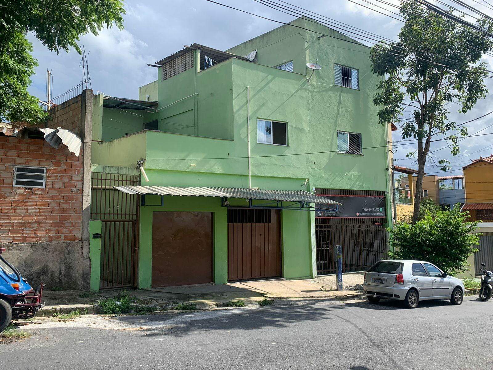 Casa à venda com 7 quartos, 450m² - Foto 2