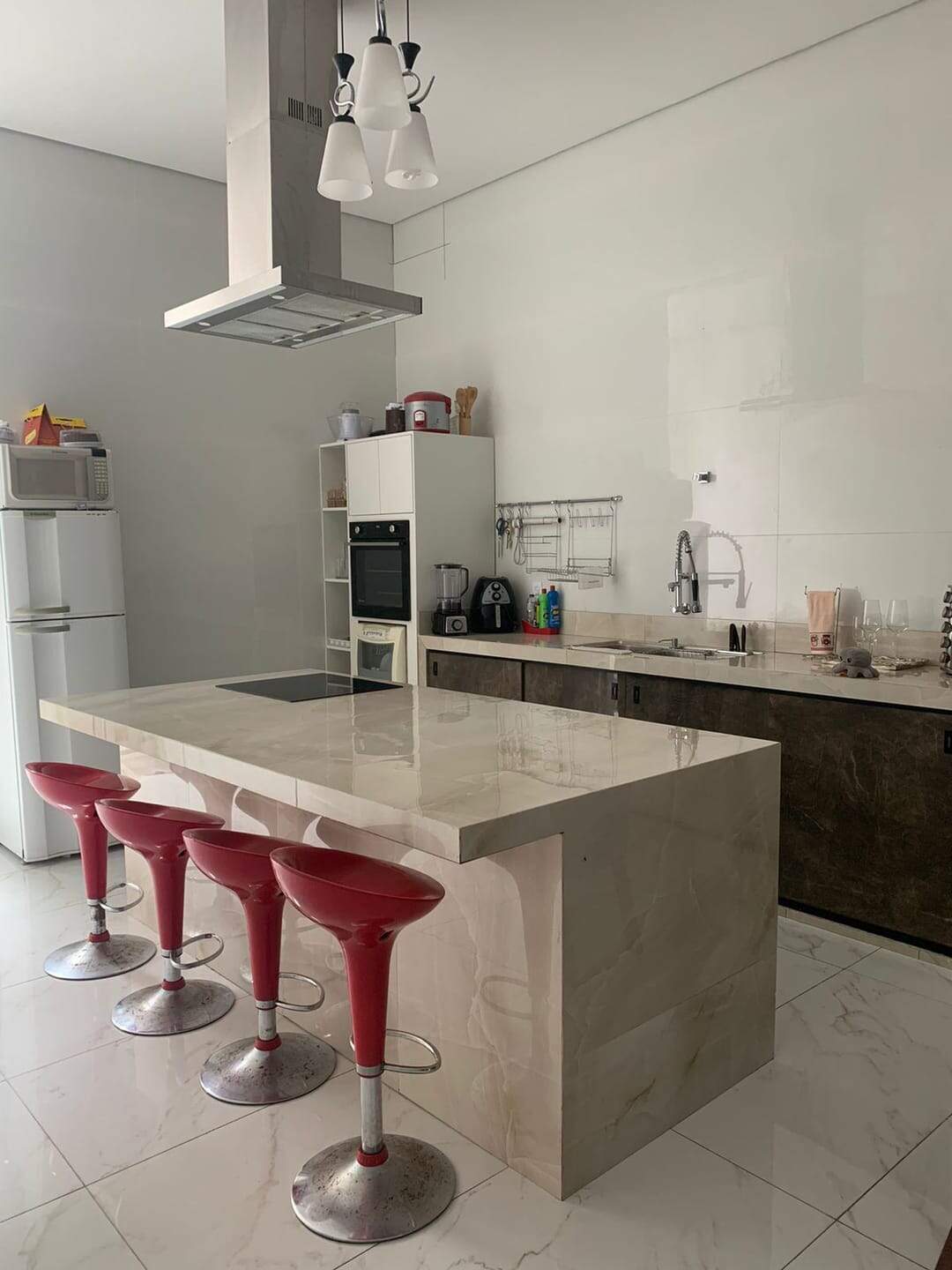 Casa à venda com 4 quartos, 300m² - Foto 6