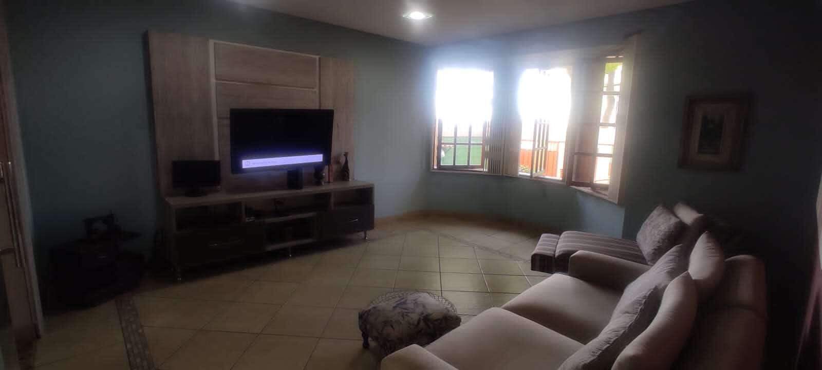 Casa à venda com 3 quartos, 360m² - Foto 5