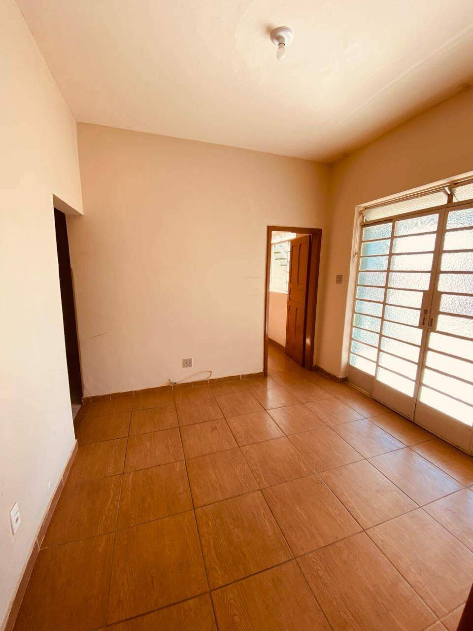 Casa à venda com 3 quartos, 3000m² - Foto 17