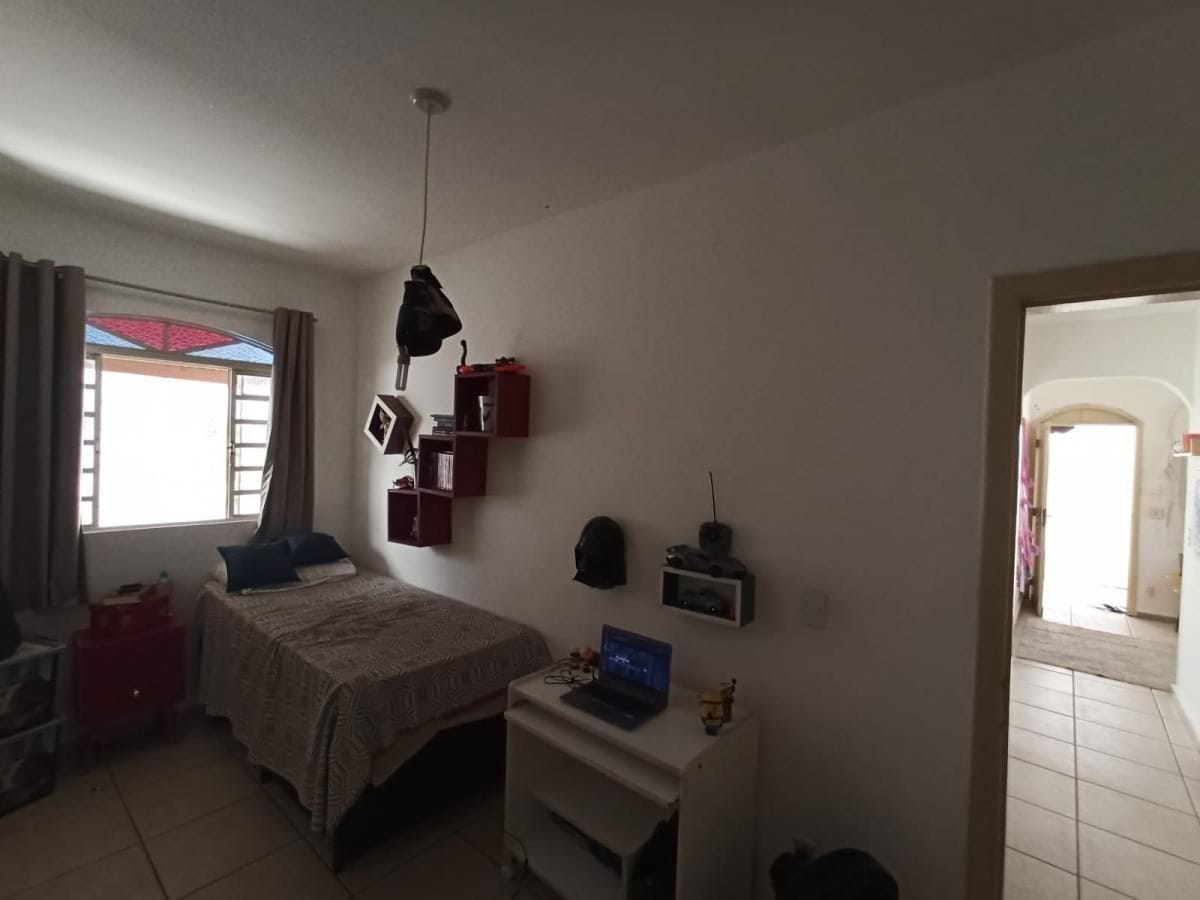 Casa à venda com 3 quartos, 387m² - Foto 5