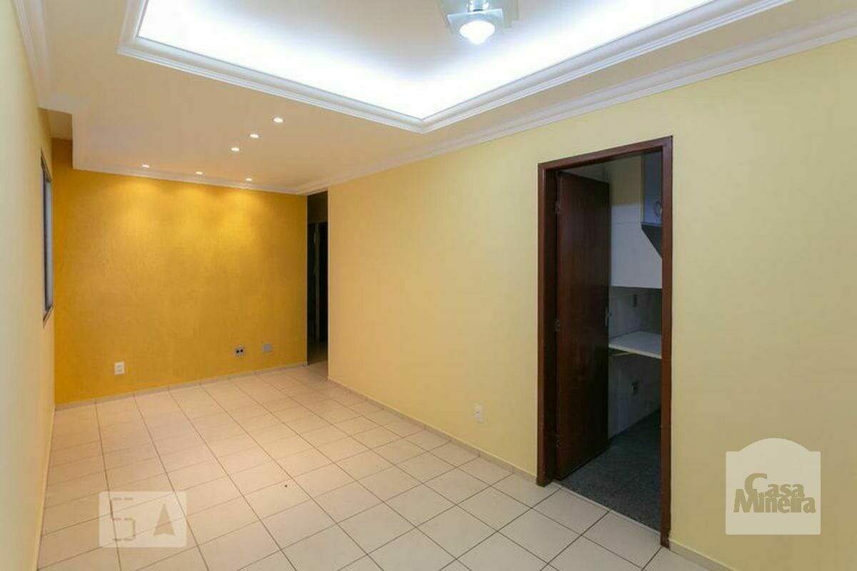 Apartamento à venda com 4 quartos, 83m² - Foto 2