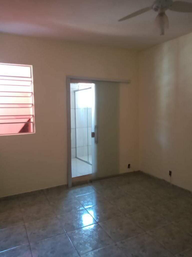 Casa à venda com 4 quartos, 200m² - Foto 13