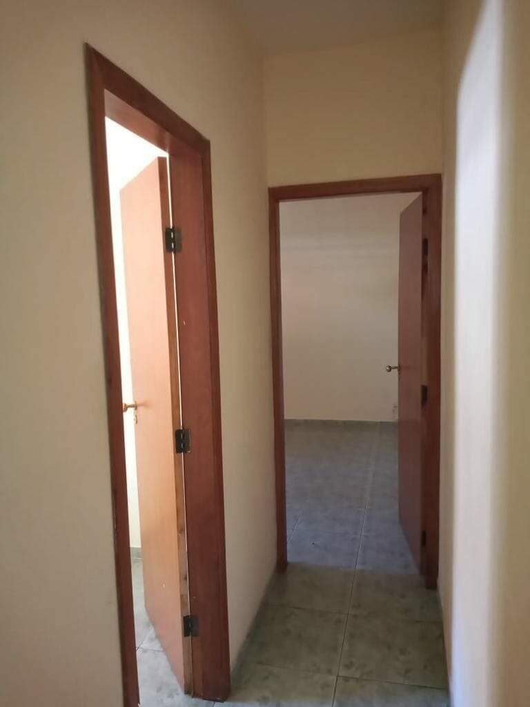 Casa à venda com 4 quartos, 200m² - Foto 12