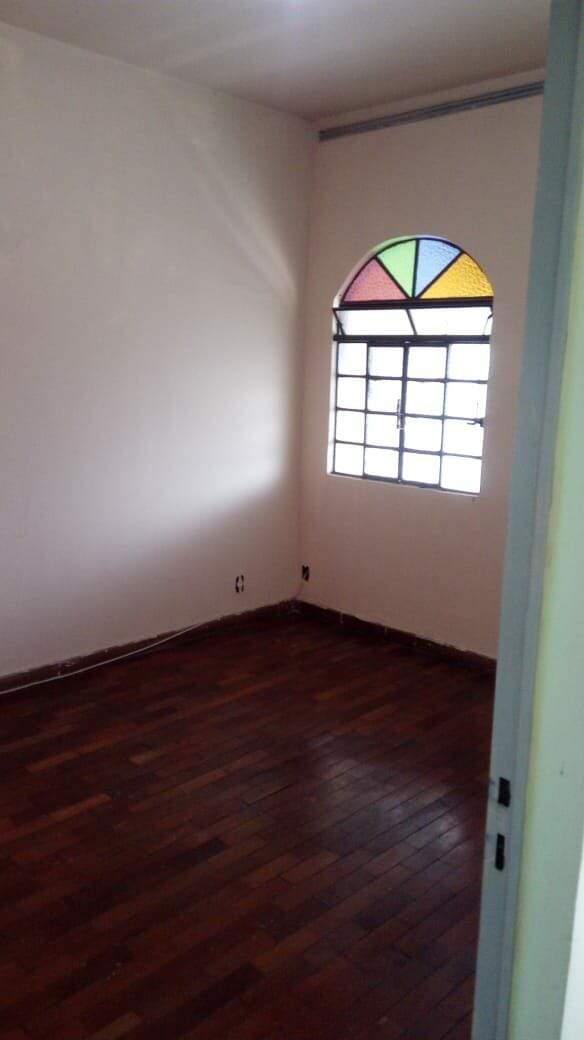 Casa à venda com 3 quartos, 80m² - Foto 9