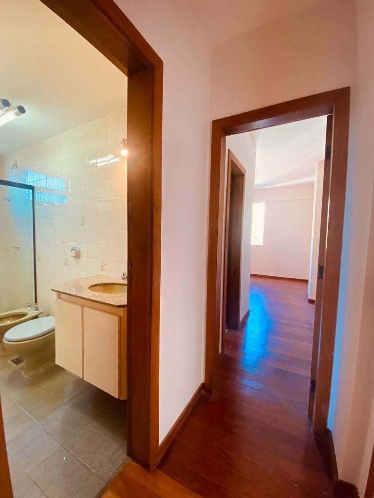 Apartamento à venda com 4 quartos, 230m² - Foto 8