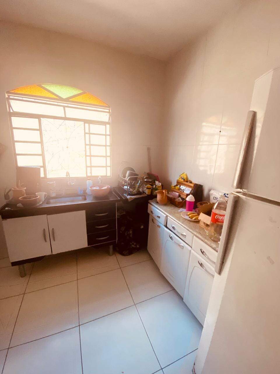 Casa à venda com 2 quartos, 200m² - Foto 6