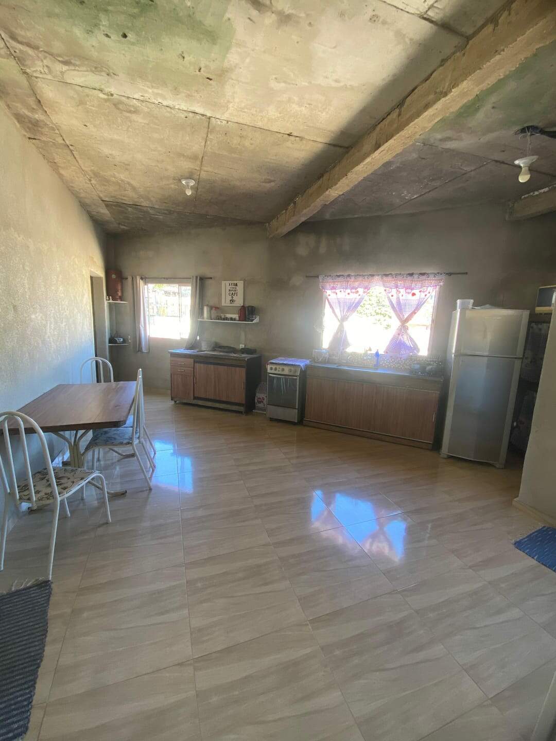 Casa à venda com 2 quartos, 102m² - Foto 2