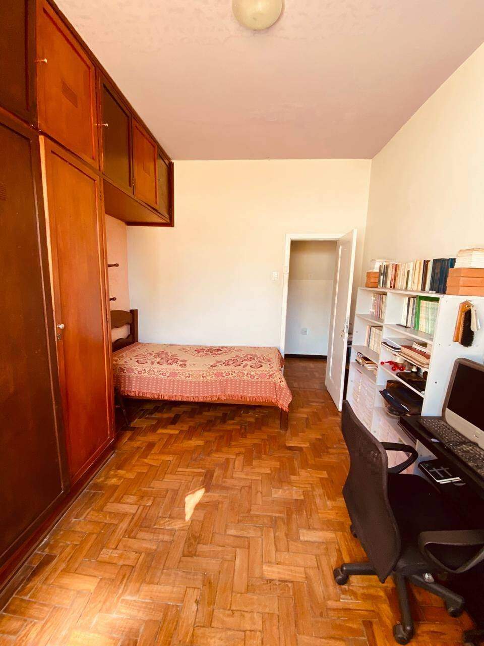 Casa à venda com 4 quartos, 300m² - Foto 12