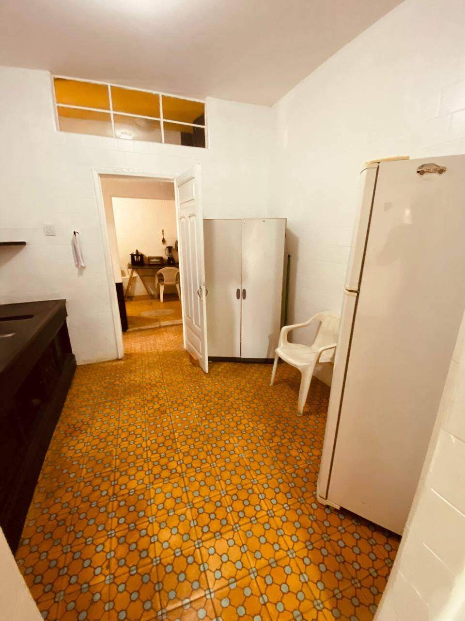 Casa à venda com 4 quartos, 300m² - Foto 5