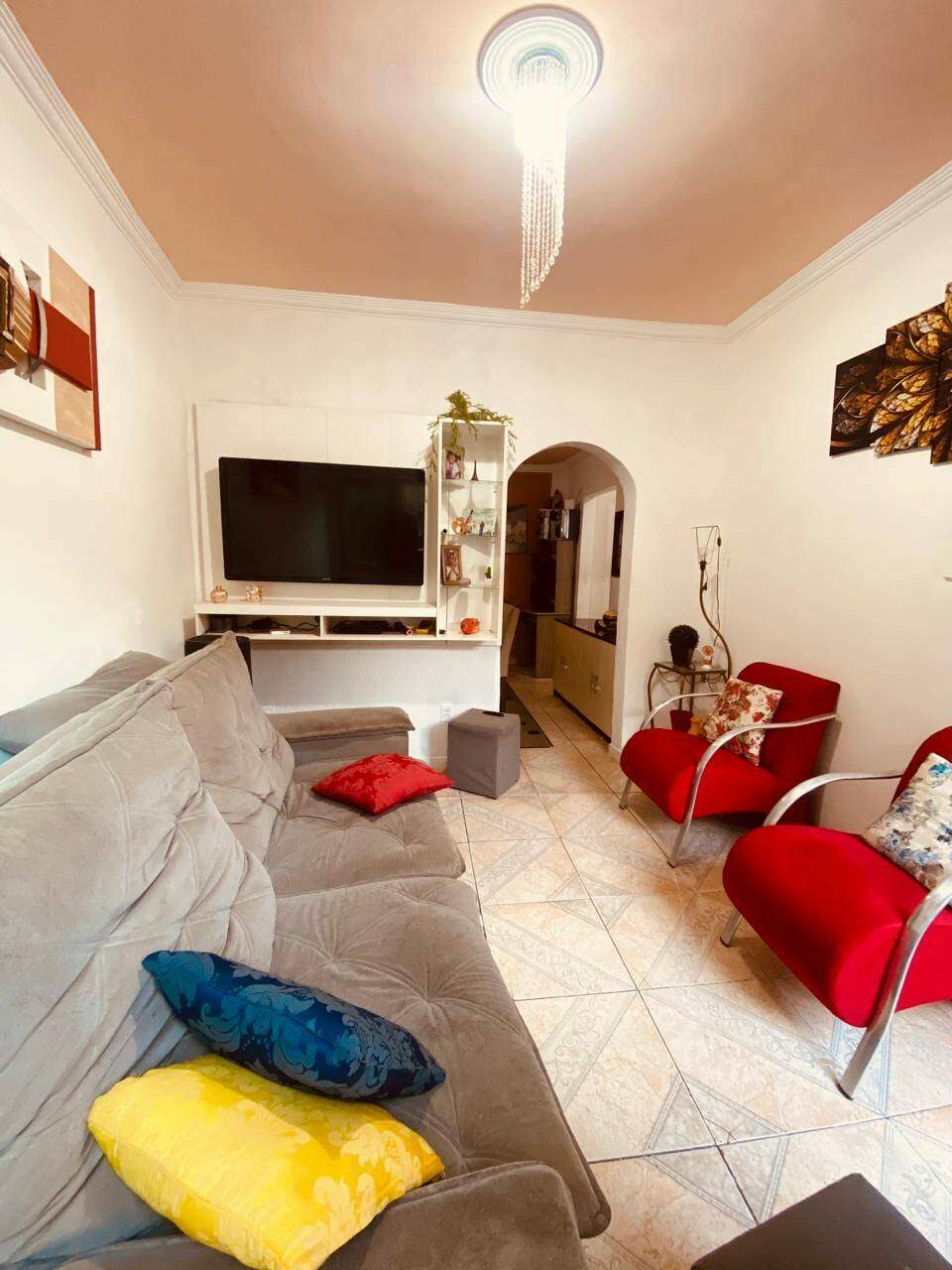 Casa à venda com 4 quartos, 170m² - Foto 2