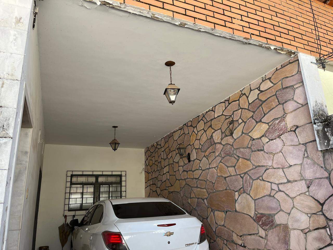 Casa à venda com 7 quartos, 360m² - Foto 1