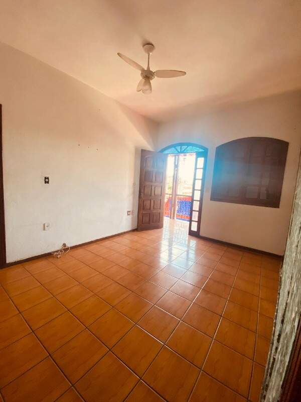 Casa à venda com 4 quartos, 220m² - Foto 16