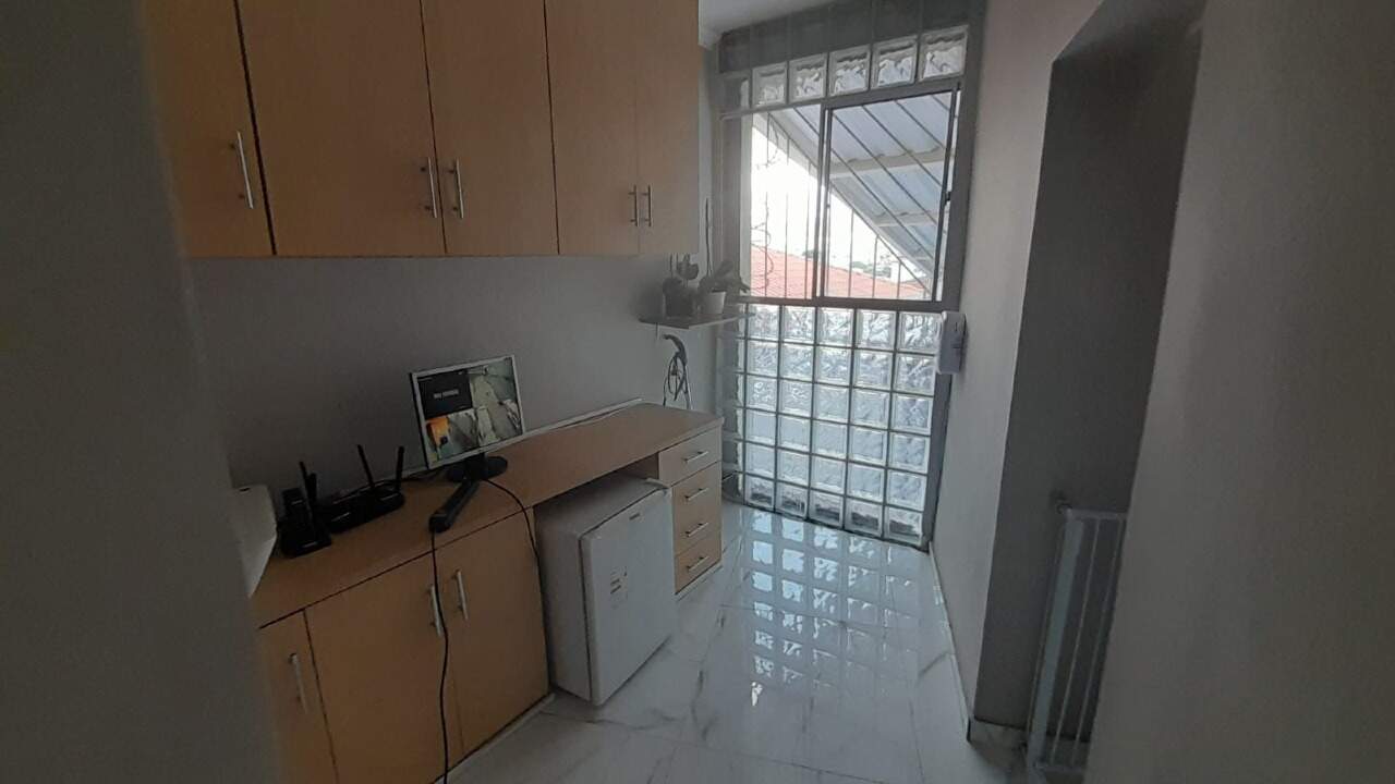 Casa à venda com 4 quartos, 382m² - Foto 21