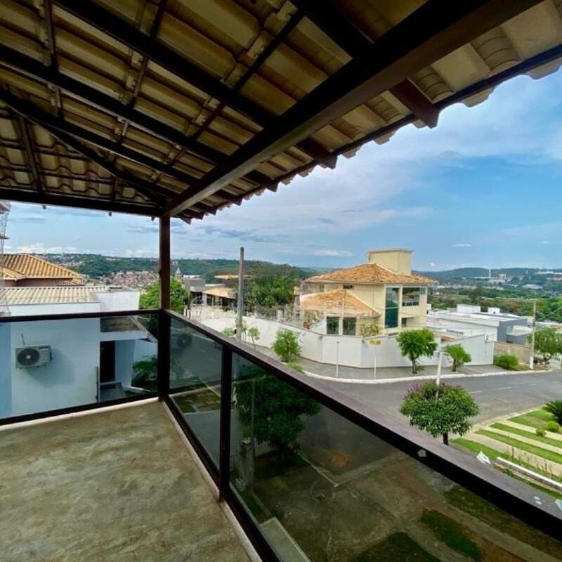 Casa à venda com 4 quartos, 290m² - Foto 11