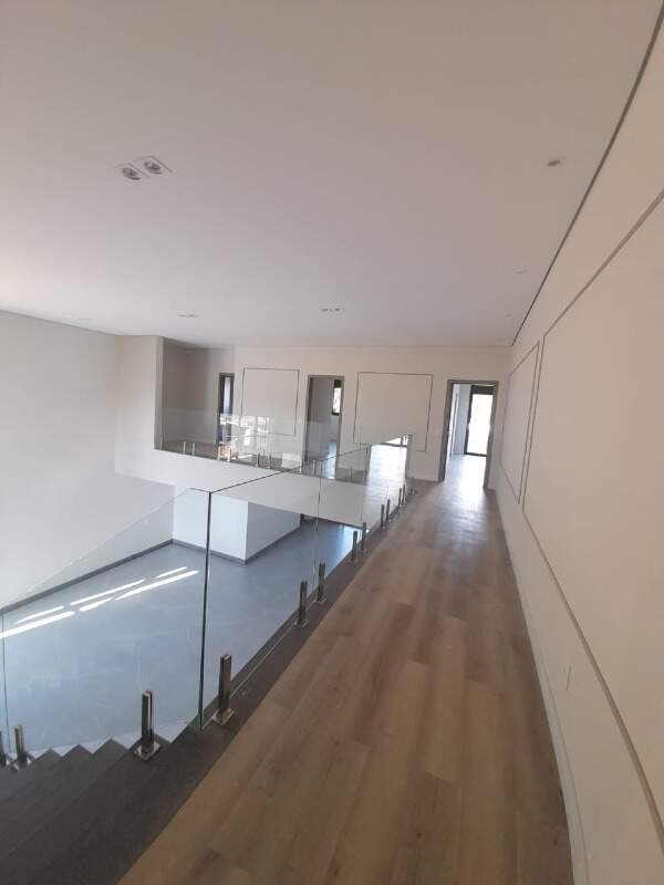 Casa à venda com 4 quartos, 339m² - Foto 5