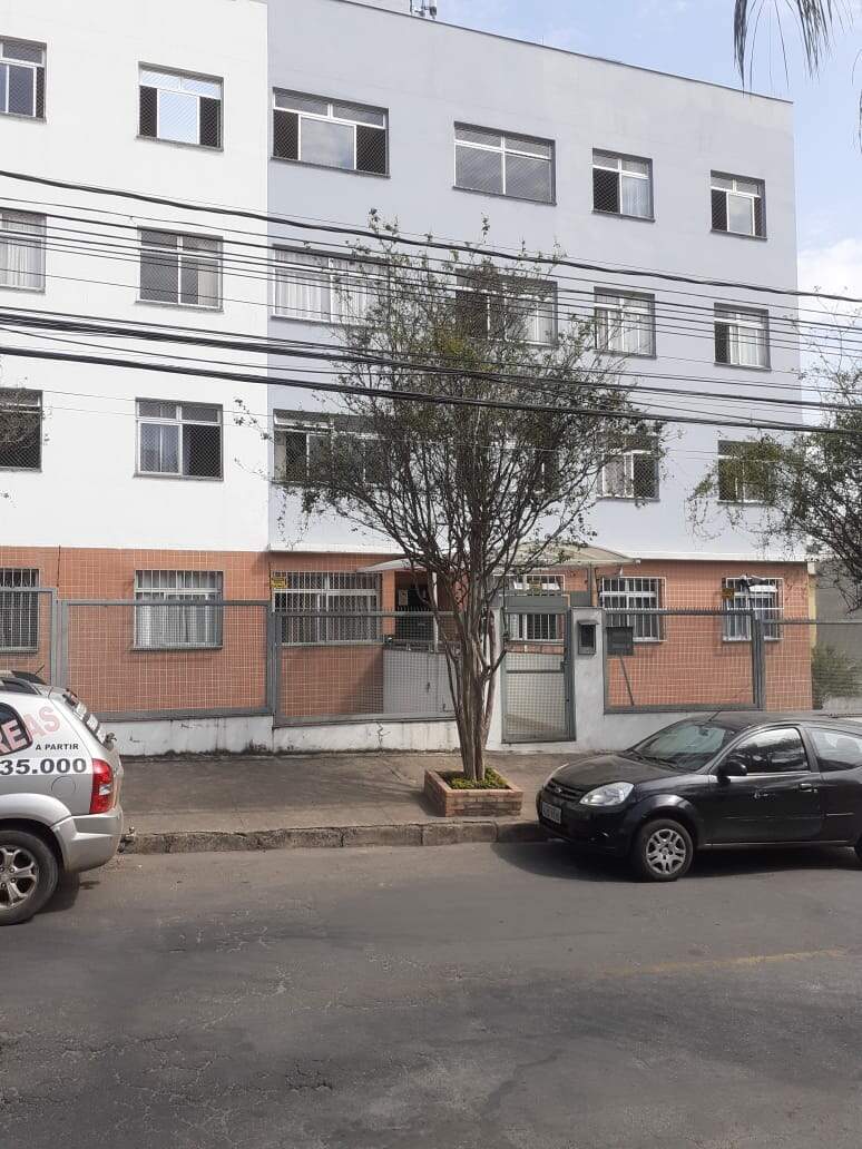 Apartamento à venda com 3 quartos, 70m² - Foto 2