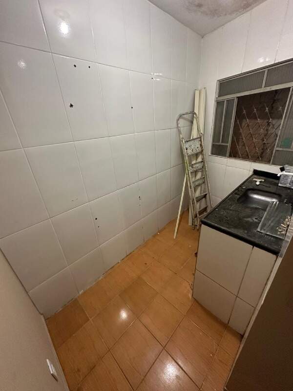 Casa à venda com 3 quartos, 100m² - Foto 7