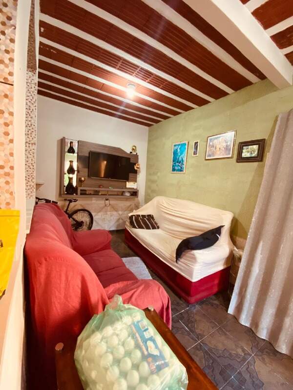 Casa à venda com 2 quartos, 90m² - Foto 4