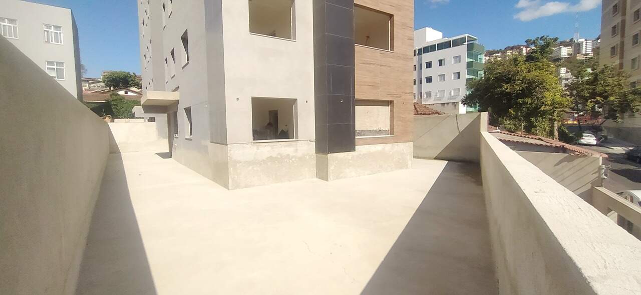 Apartamento à venda com 3 quartos, 240m² - Foto 1