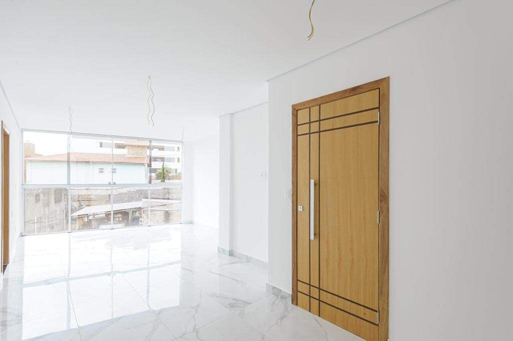 Apartamento à venda com 3 quartos, 90m² - Foto 3