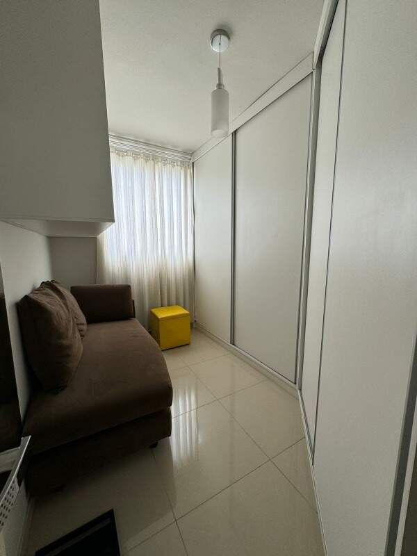 Apartamento à venda com 2 quartos, 70m² - Foto 3