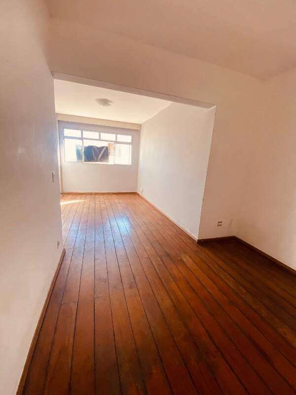 Apartamento à venda com 3 quartos, 122m² - Foto 3