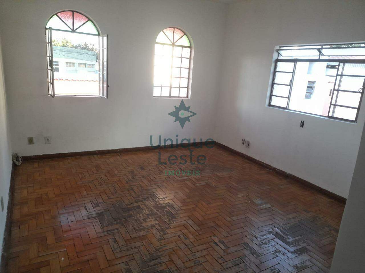 Casa à venda com 3 quartos, 250m² - Foto 5