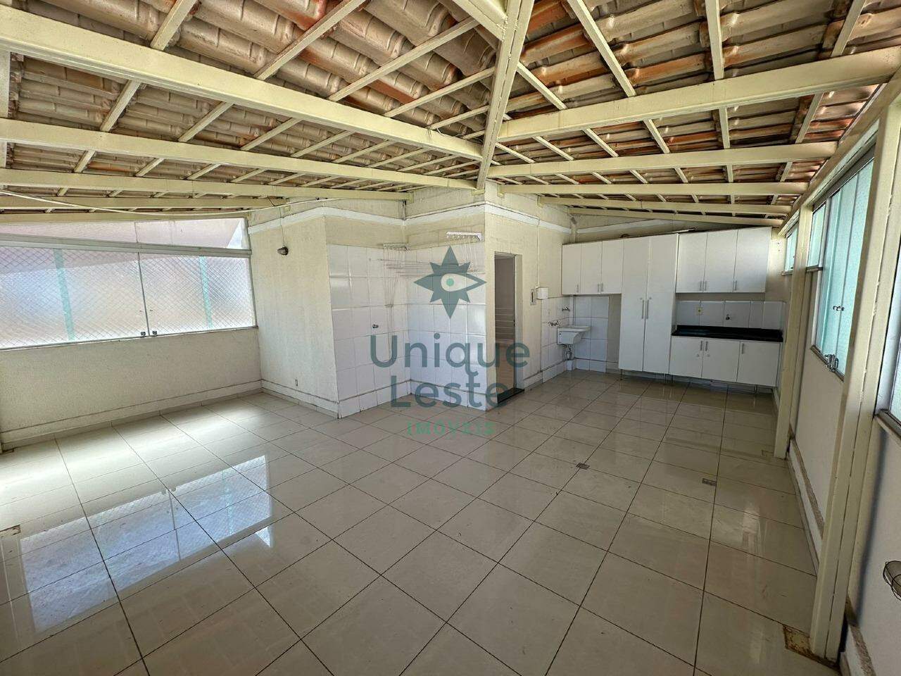 Cobertura à venda com 4 quartos, 149m² - Foto 1