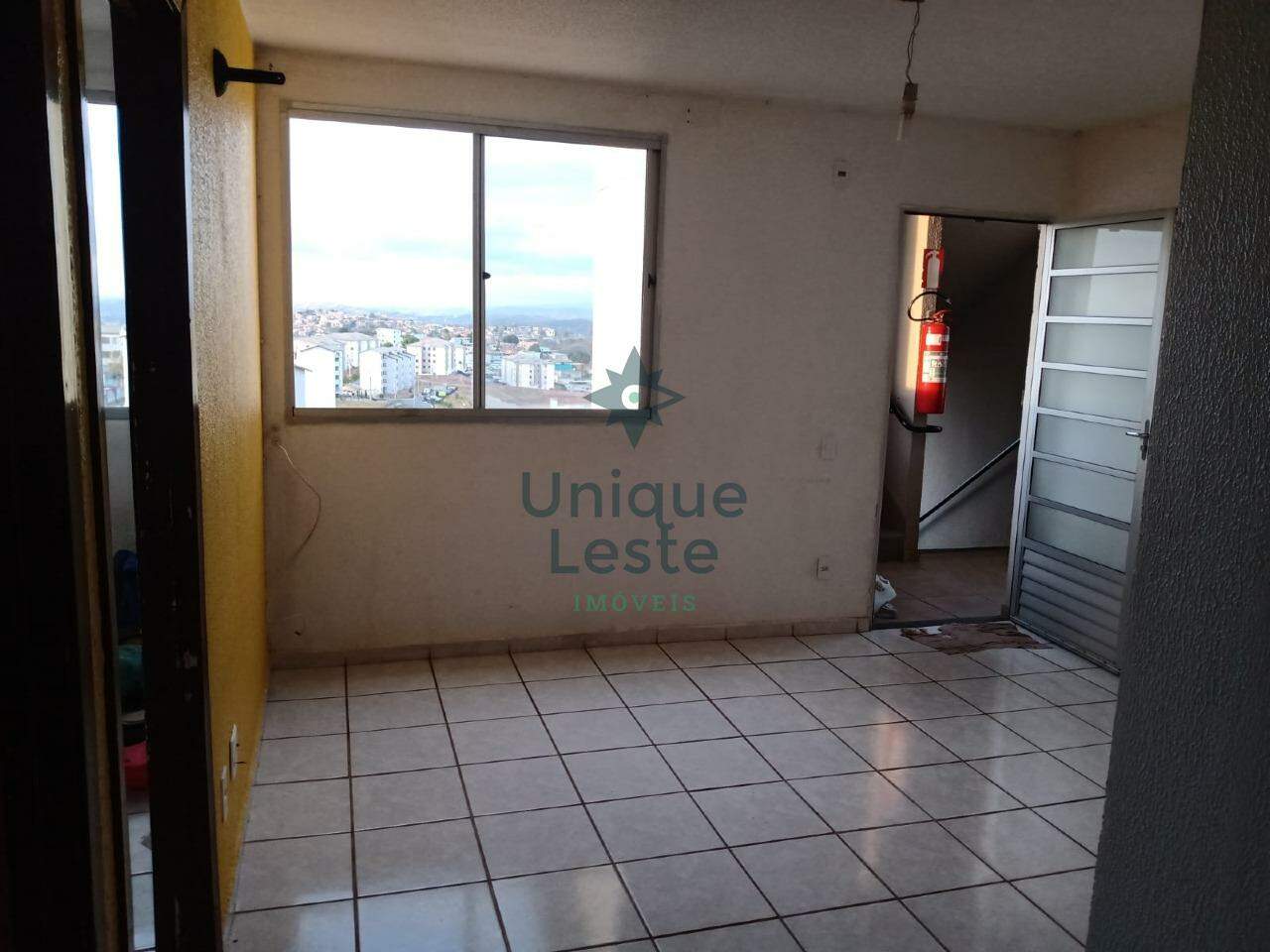 Apartamento à venda com 2 quartos, 45m² - Foto 1