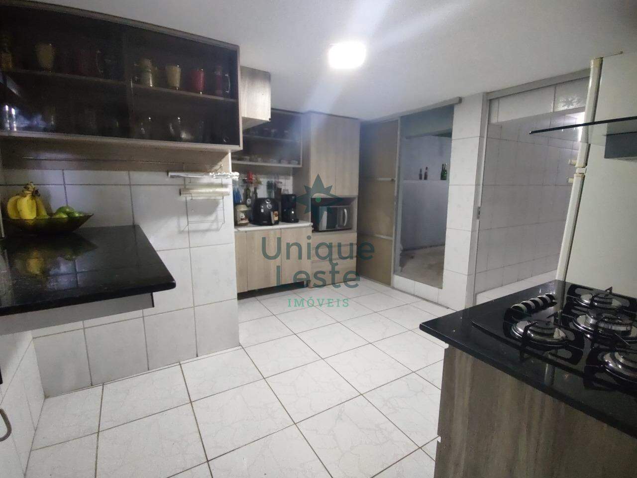 Casa à venda com 3 quartos, 360m² - Foto 11