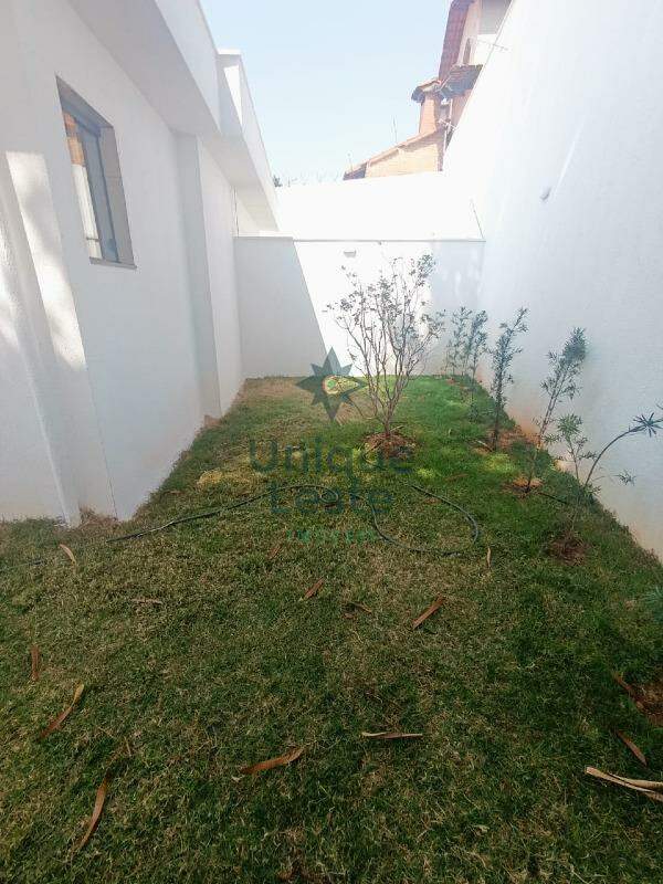 Casa à venda com 3 quartos, 150m² - Foto 9