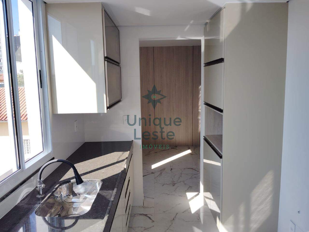 Apartamento à venda com 2 quartos, 57m² - Foto 11