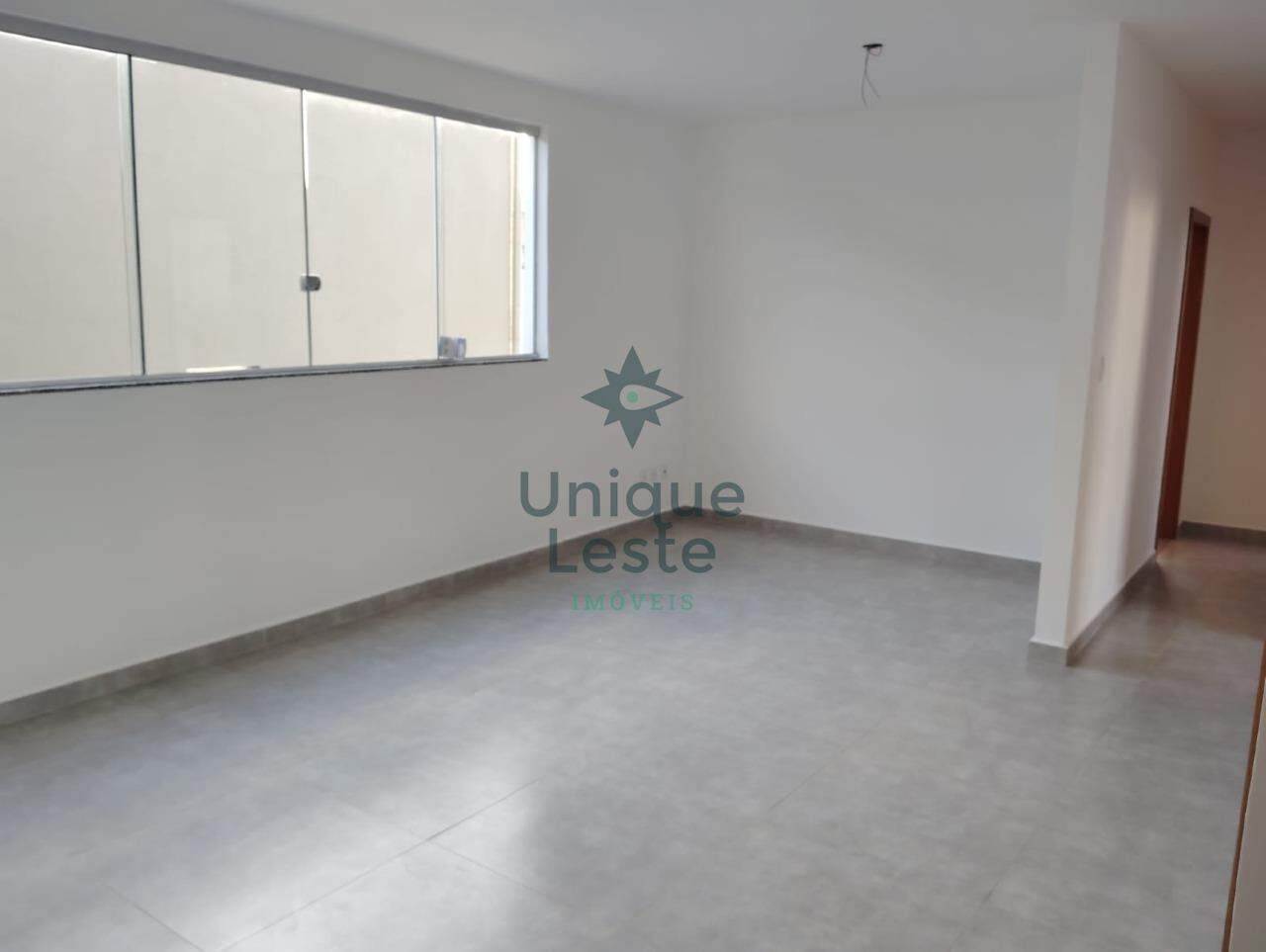 Apartamento à venda com 3 quartos, 80m² - Foto 2