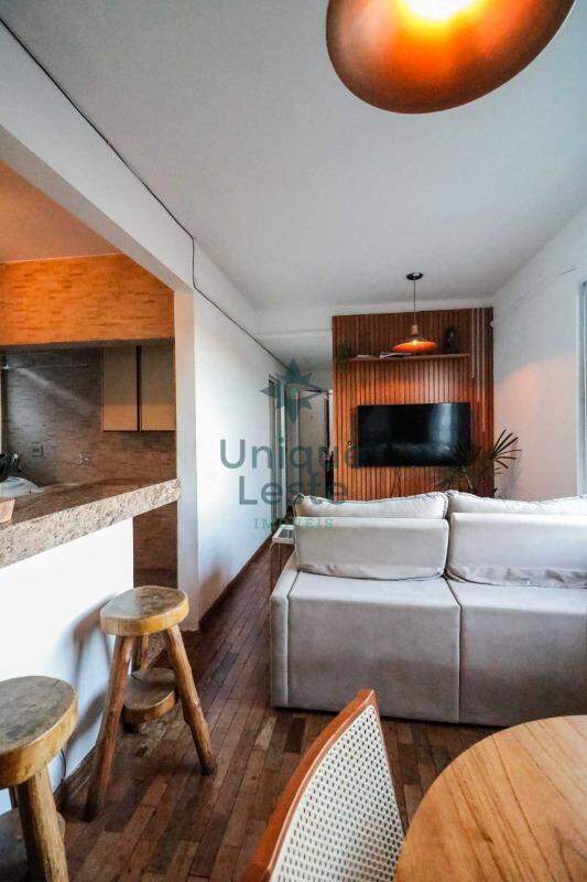 Apartamento à venda com 3 quartos, 57m² - Foto 2