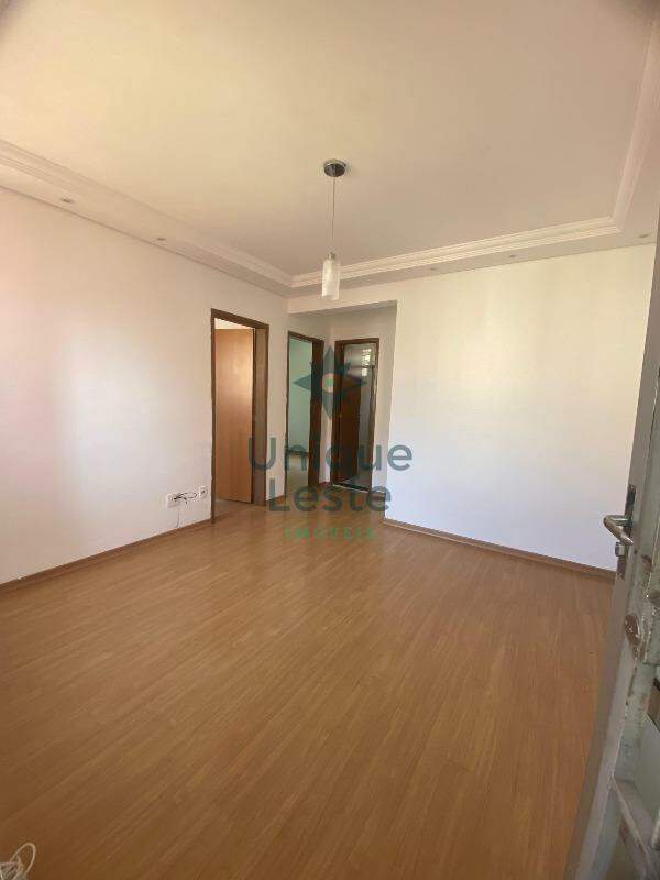 Apartamento à venda com 2 quartos, 43m² - Foto 1