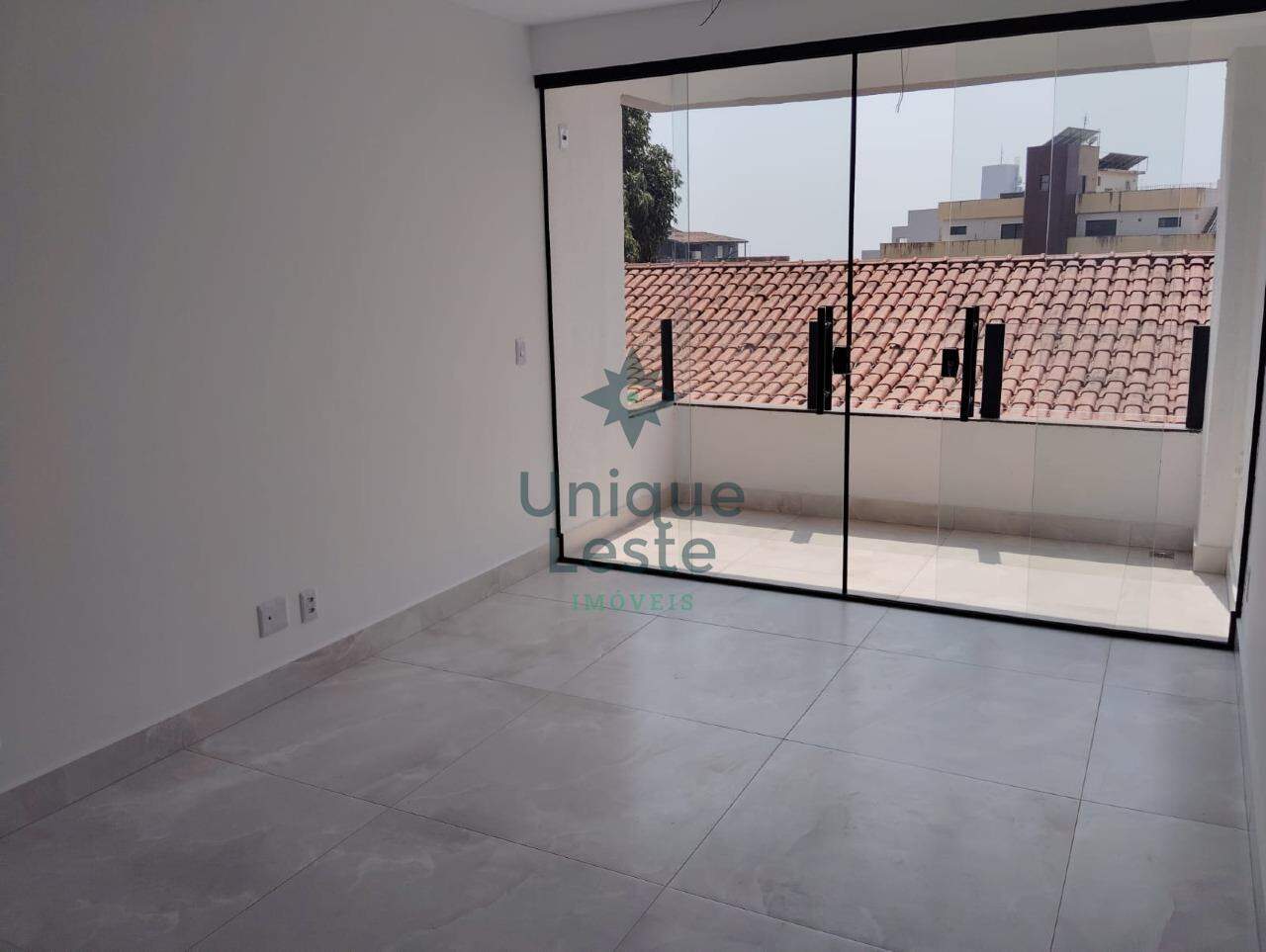 Apartamento à venda com 3 quartos, 77m² - Foto 4