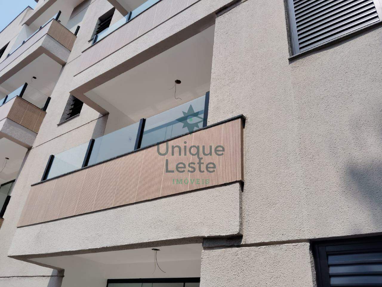 Apartamento à venda com 3 quartos, 77m² - Foto 1