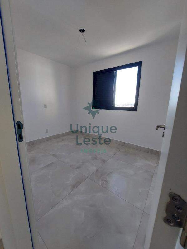 Apartamento à venda com 3 quartos, 77m² - Foto 12